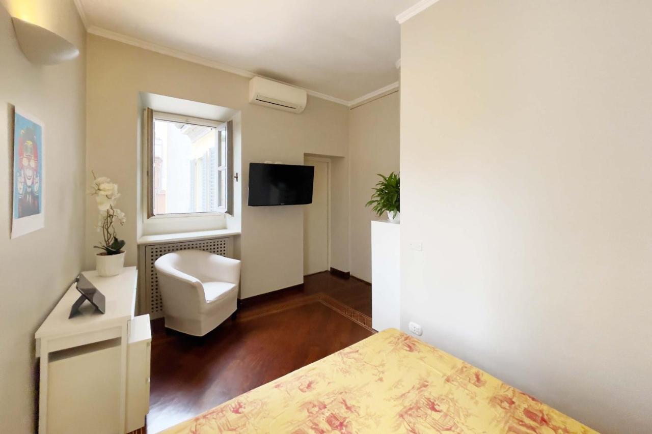 Chic 1Bdr With Shared Terrace Steps From Duomo By Rentopolis Milán Exteriér fotografie